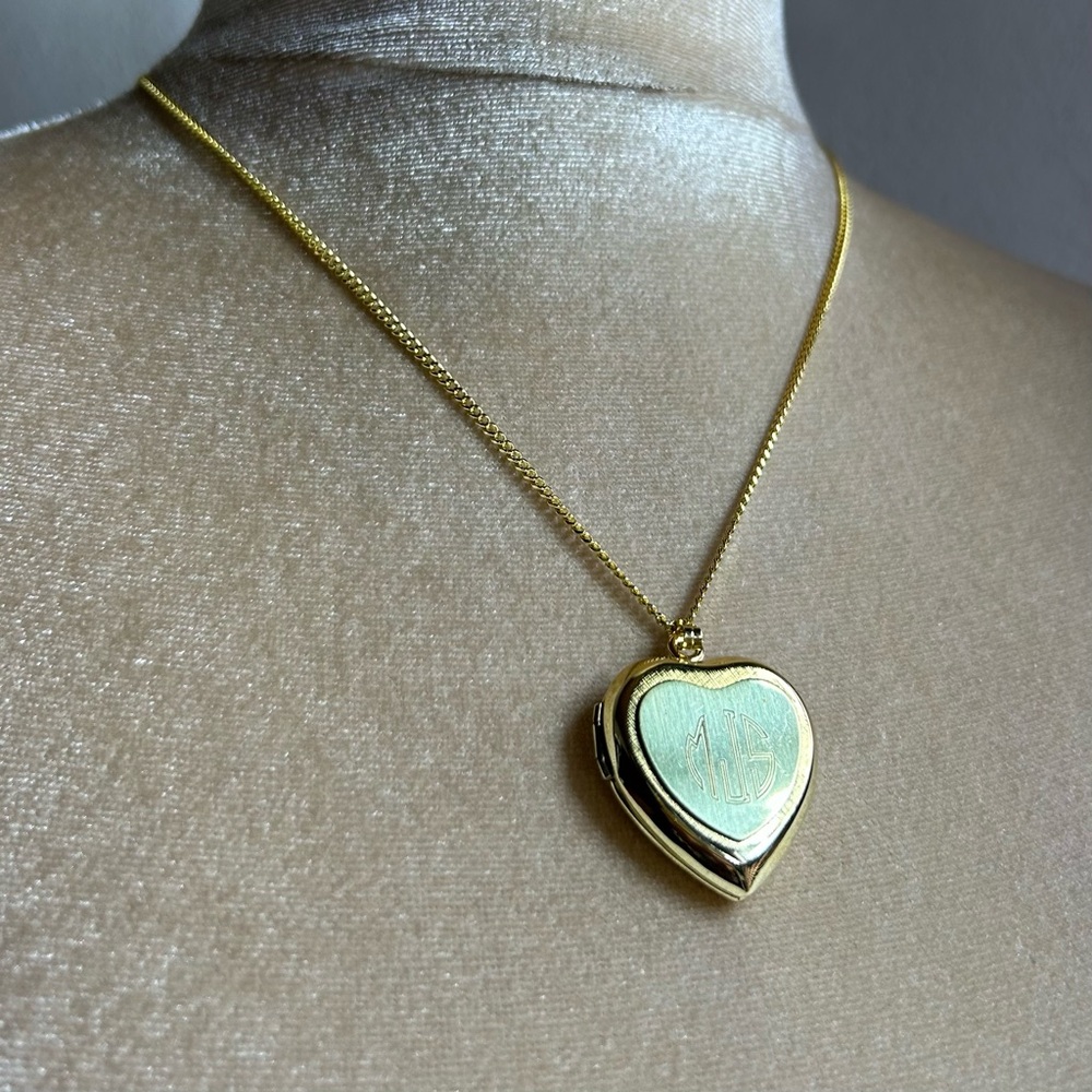 Heart photo locket Pendant gold tone Necklace